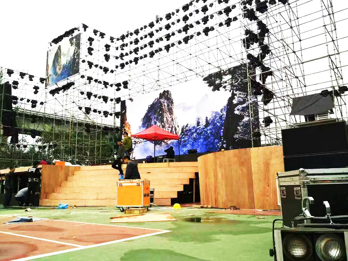 廣州演出晚會策劃公司提供的海南澄邁富力紅樹林歡樂節(jié)暨富力業(yè)主新年晚會案例賞析